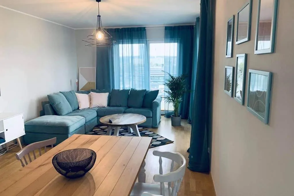 5Th Floor Big Balkoon Near Park And Baltic Sea Nice View Privat Parking Place Apartment Gdansk